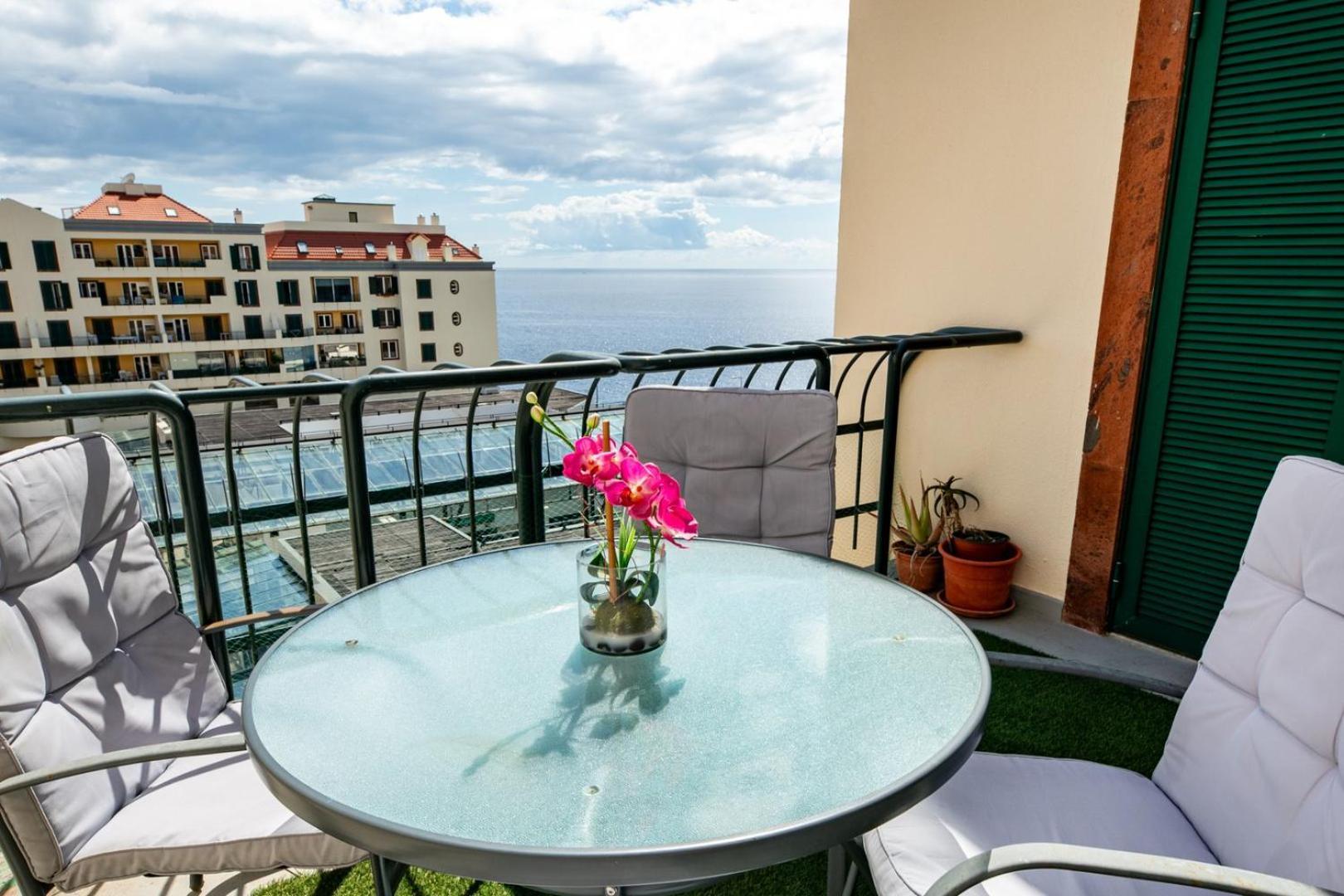 Appartamento Guestready - Family-Friendly Haven In Funchal Esterno foto